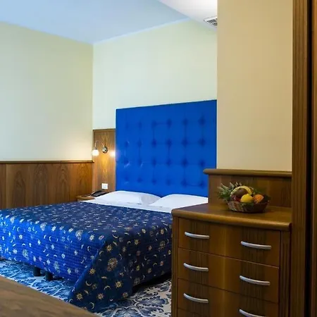 Panoramic Hotell 4*
